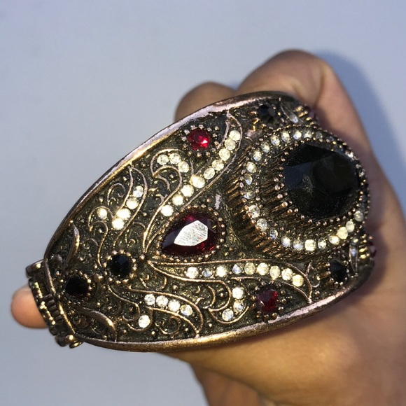 The Regal Mediterranean Cuff Bejewelled Bracelet - Picture 4 of 6